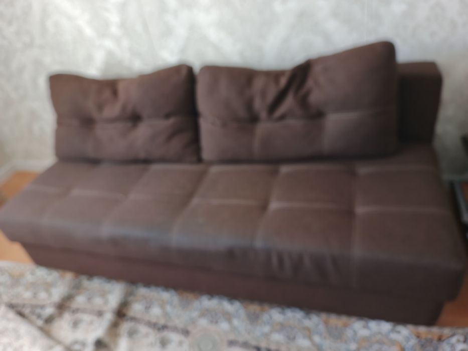 Продам диван раскладной !