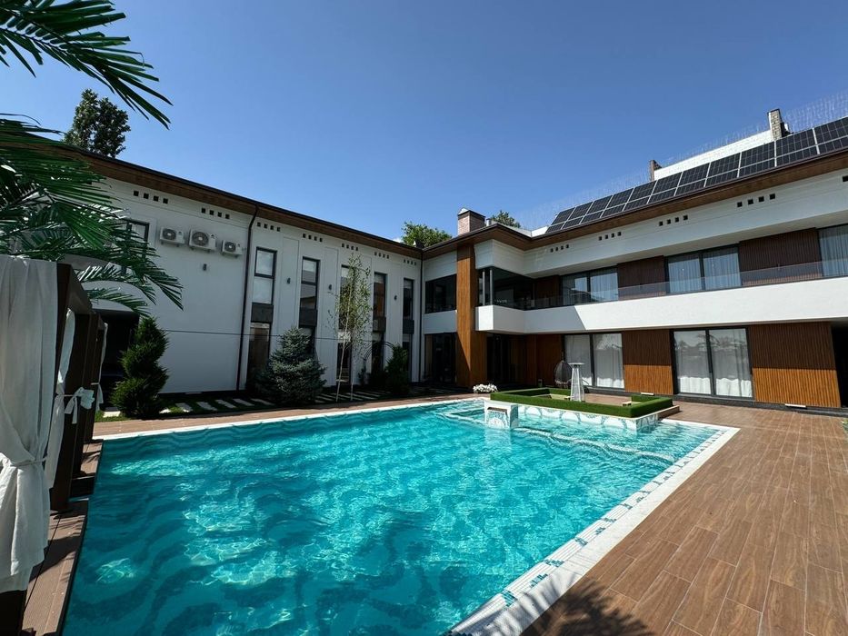 Оила ва Дўстлар учун Дубай Чорбогда жойлашган 20