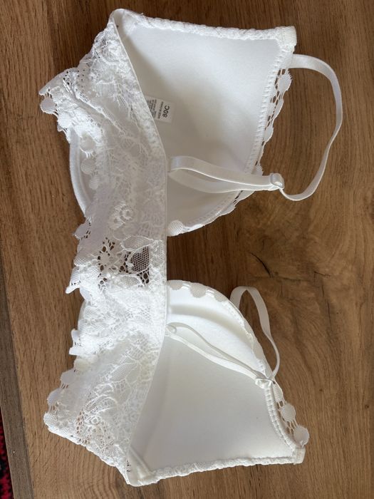 Сутиен 80/С бял с предно закопчаваме