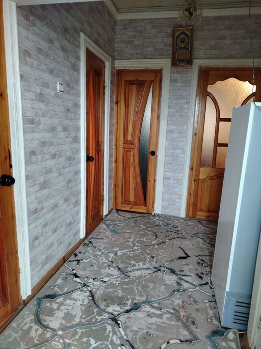 9-Этажли дом 8-этаж 2-хонали уй сотилади  оринтер Васход бозор оркаси