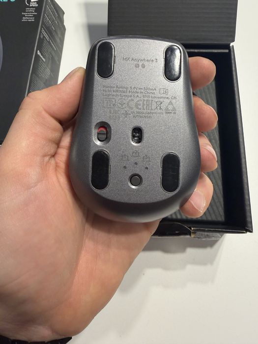 Mouse Logitech MX Anywhere 3 la cutie