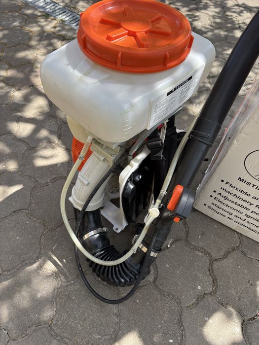 Atomizor stropit pomi