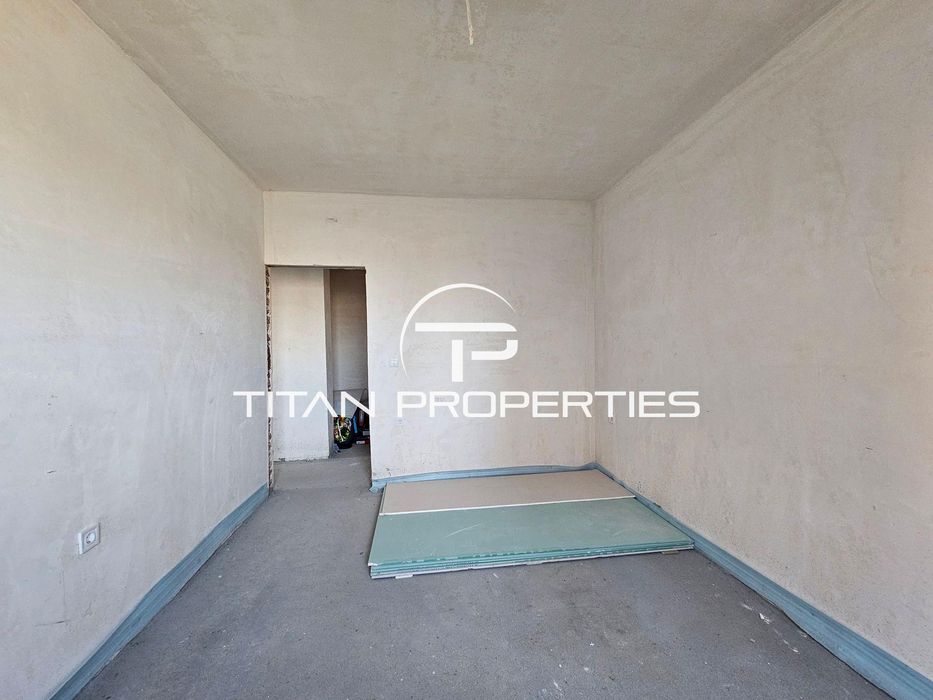 Двустаен апартамент в района на Коматевски възел