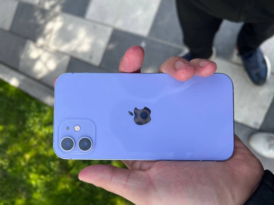 Iphone 12 aybi doği bor