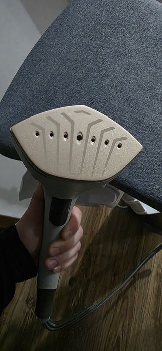 Aparat de calcat vertical all-in-one AiO Philips GC628/80  Seria 8000,