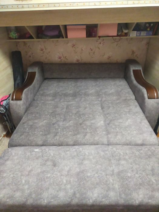 Продам мебель в детскую