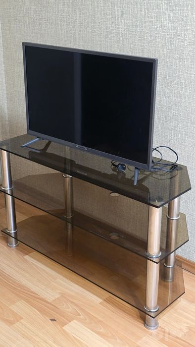 Телевизор 32 Samsung с подставкой