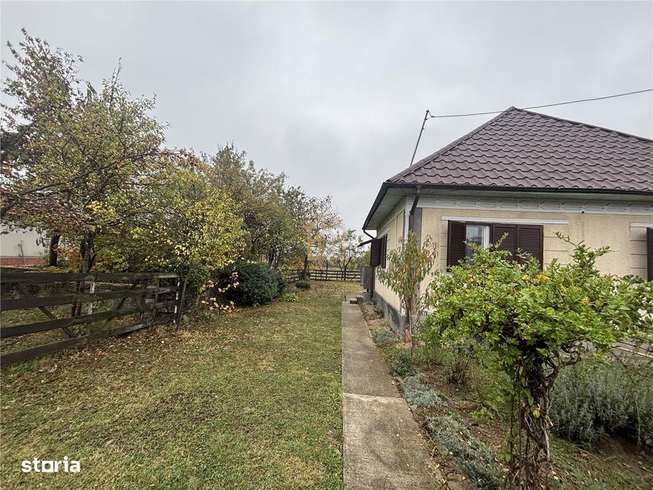 Teren cu casa de vanzare