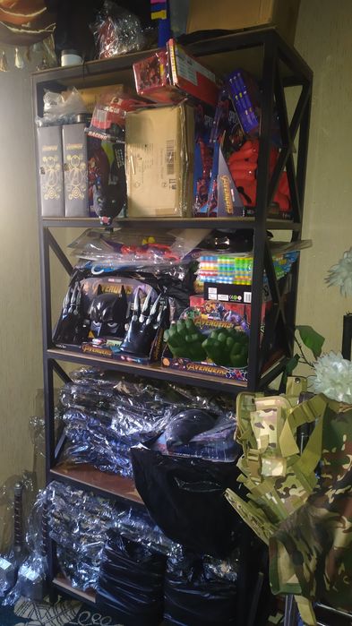 Шкаф стеллаж хай-тек. В отличном состоянии