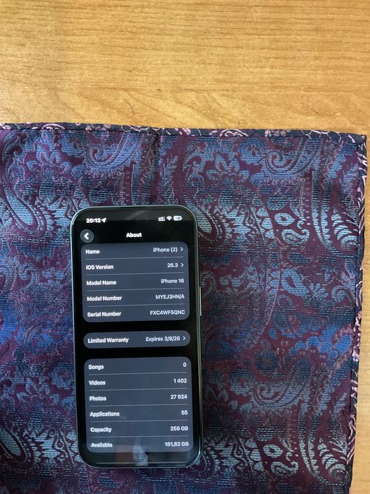 Продам iPhone 16