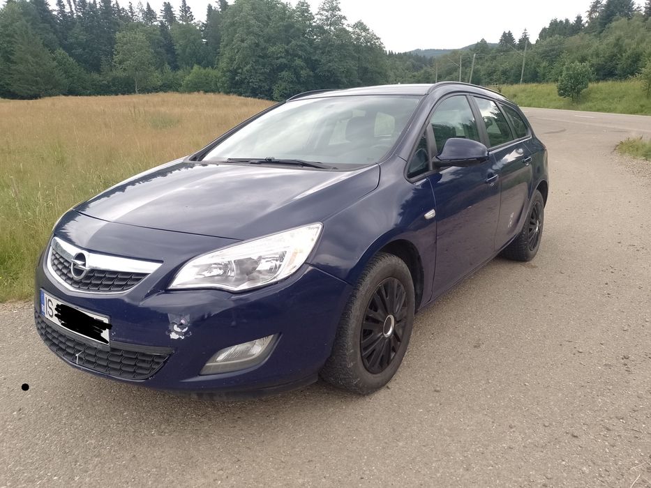 Opel Astra J - 2012