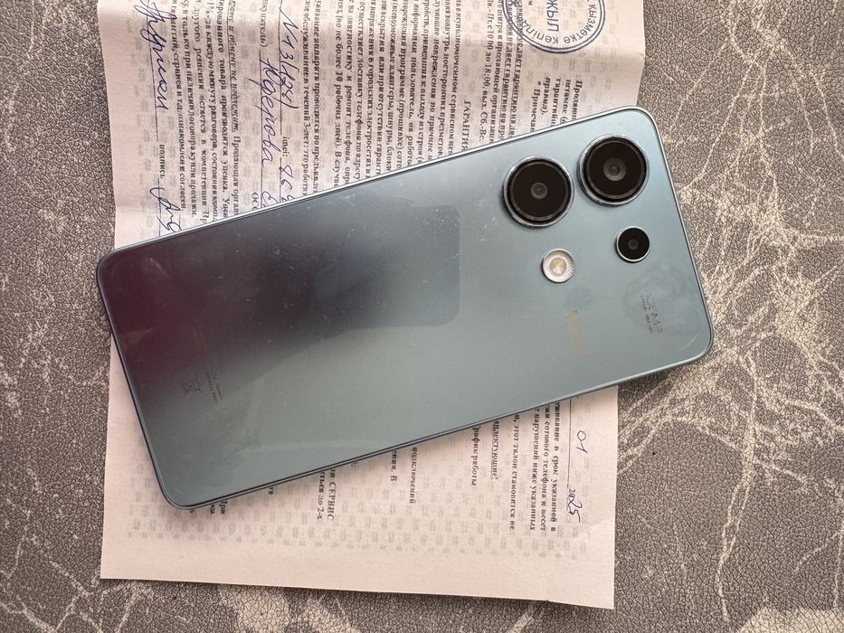 Телефон Redmi Note 13