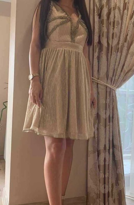 Рокля нова е с етикет Размер М