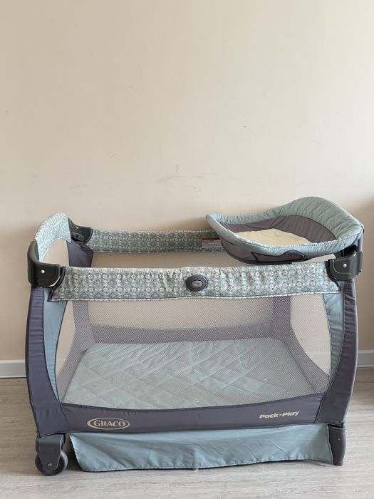 Продается манеж-кровать