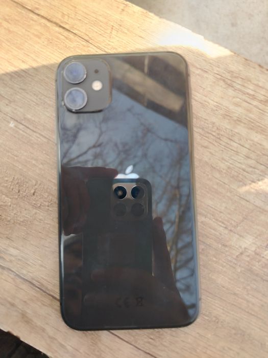 Apple 11 64GB ёмкость 78 фейс работает