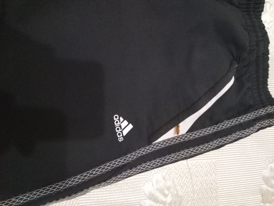 Оригинални долнища на ,, ADIDAS''