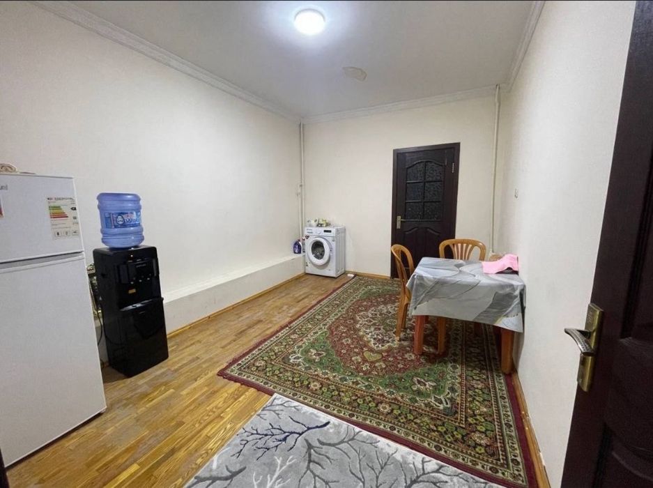 4 комнатная 3 этаж Сергели 4 Орт.Метро 11-Бекат,Продается     х