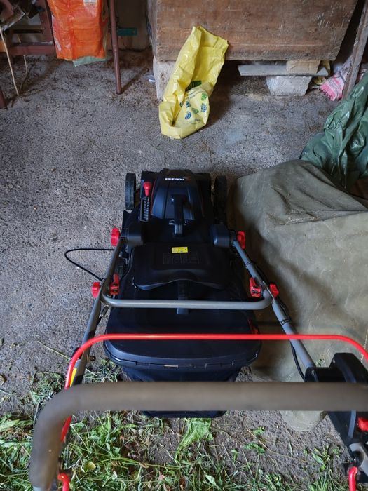 Cositoare cuelectica Parksaide cu autopropulsie