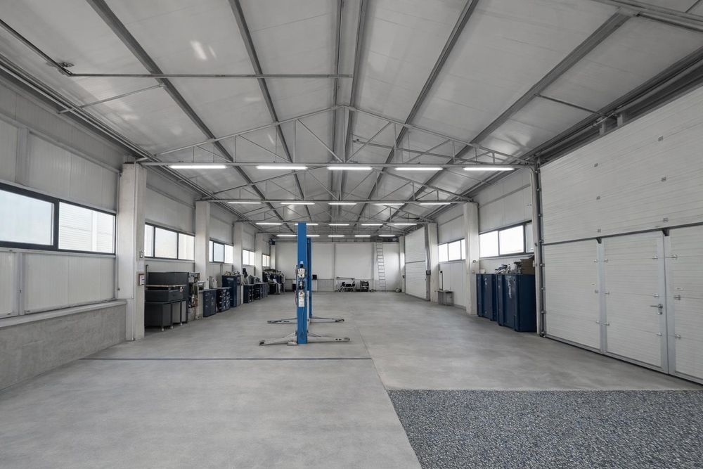 Hală Industrială Premium 220 mp + Teren 1.000 mp – Parcul Industrial Săcălaz (Posibilitate Compartimentare)