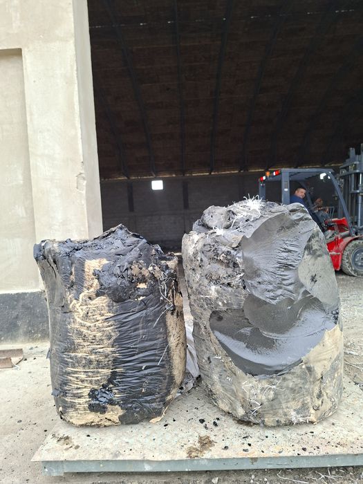 Туркменистана  Строительный  Битум  90/10 цена 5000 сум 1 кг