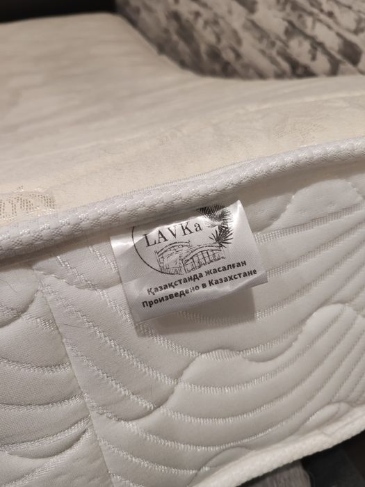 Продам матрас на кровать