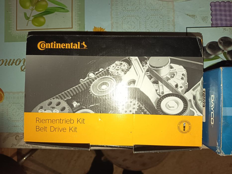 Văd popă de apă și distribuție de audi A4 noi