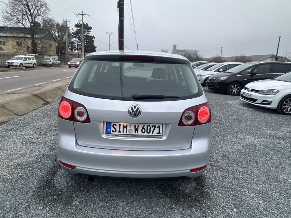 VOLKSWAGEN Golf Plus 2011 — imagine 4