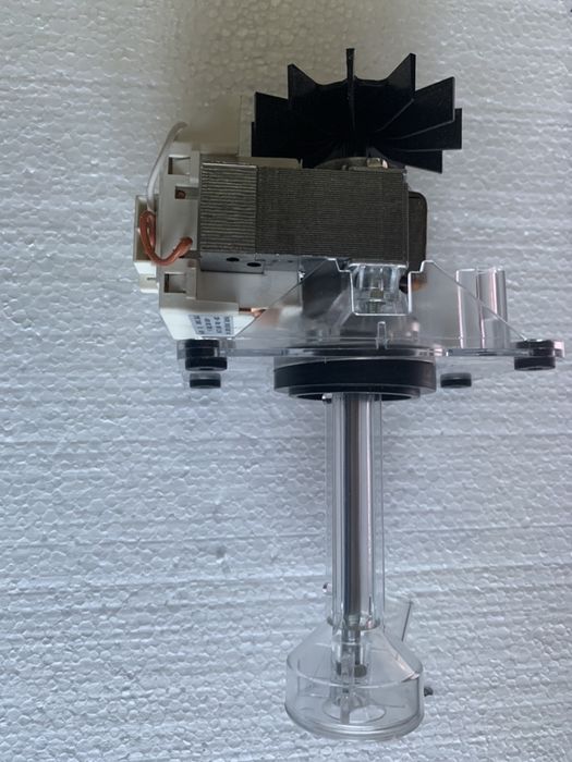 Pompa apa masina cuburi de gheata diferite marci si modele noi