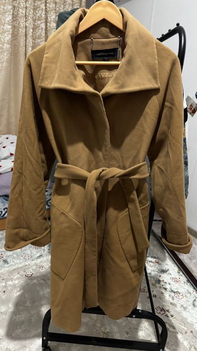 Продаю пальто, куртки обращайтесь