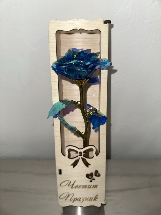 Подаръчна кутия с роза с гравирано пожелание