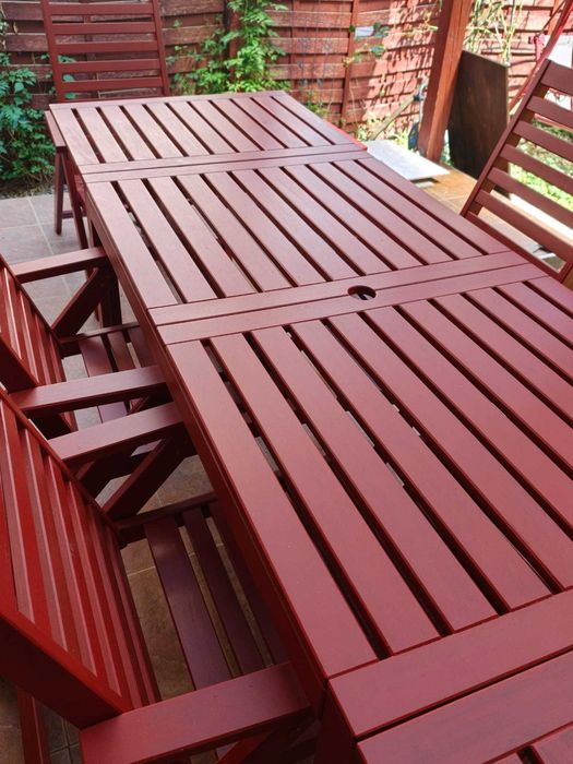 Vand set mobilier din lemn pentru terasa