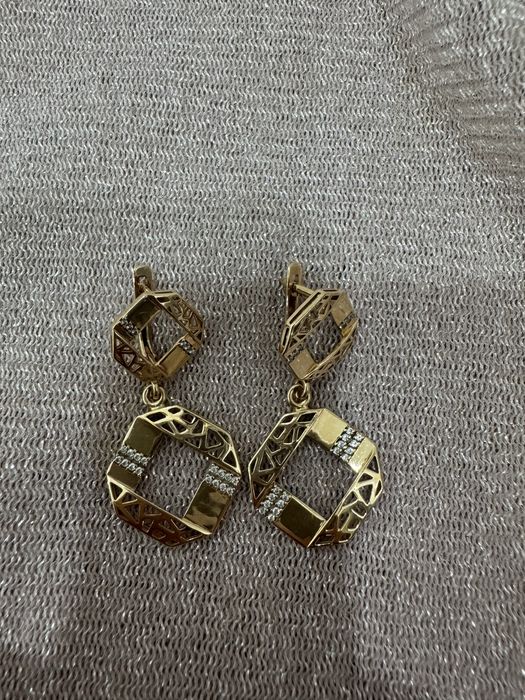 Продам золото. Серьги