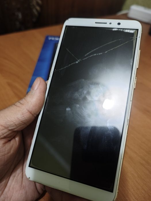 Продам телефон Nova 1/8