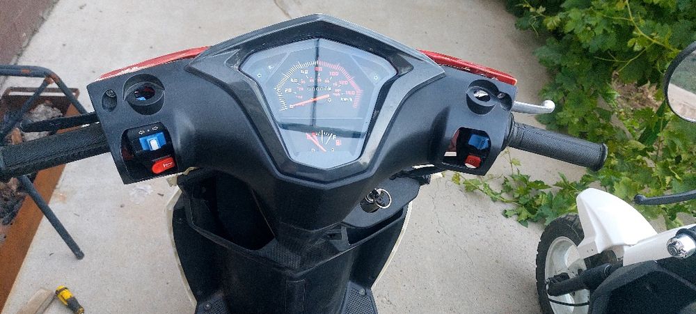 Продам или обменяю 2 скутера