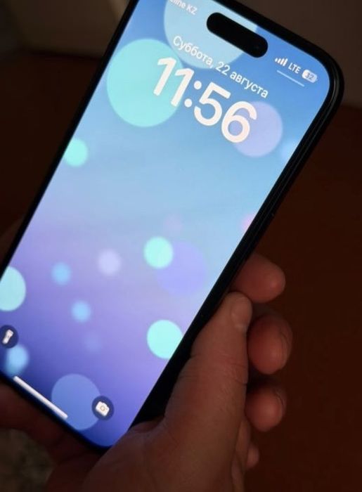 Iphone 16 black