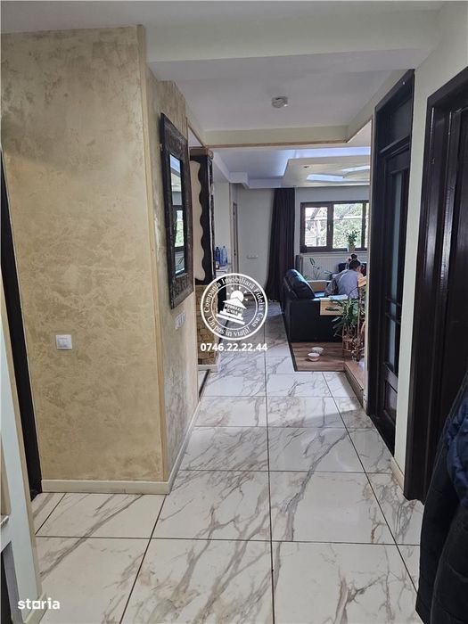 Vila 5 camere, 696 mp teren, Piscina - Aroneanu , Iasi