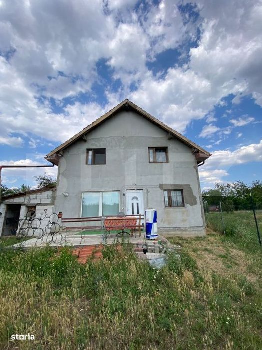 Casa individuala 4 camere, 142 mp, 1275 mp teren, Seceani