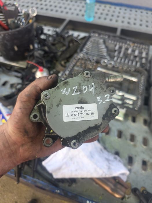 Вакуум помпа за Mercedes om 642 подходящ за 3.2 или 3.5 CDI