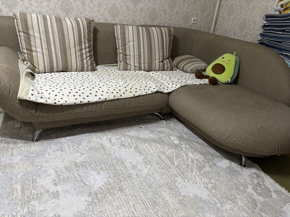 Диван гостинный раскладной