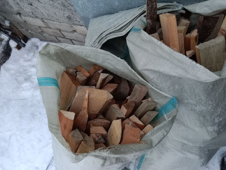 Дрова мешках сухие