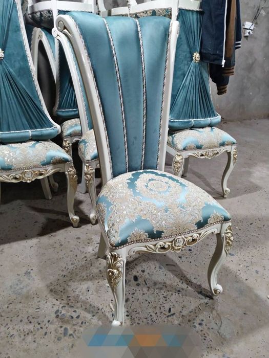 Оригинал рестоврация столов и стульев.