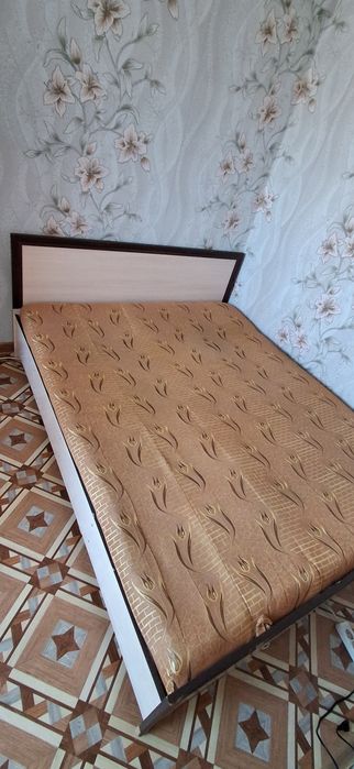 Кровать б.у в хорошем состоянии