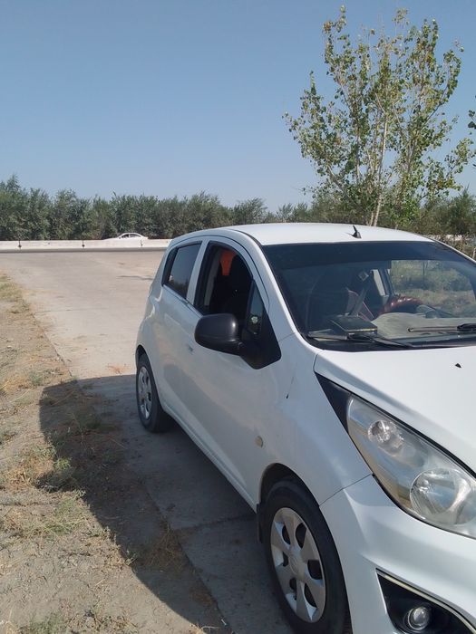 Спарк 2010 сотилади нахаду кондицанер 4та юмшок балон метан. 3 куруг