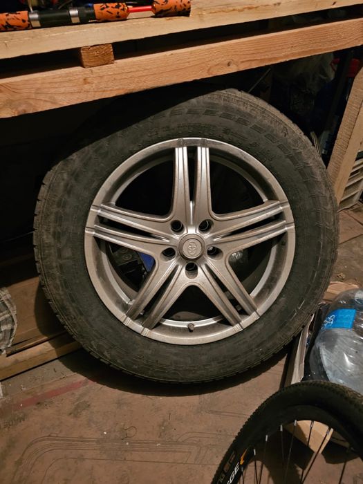 Шины с дисками  хорошие