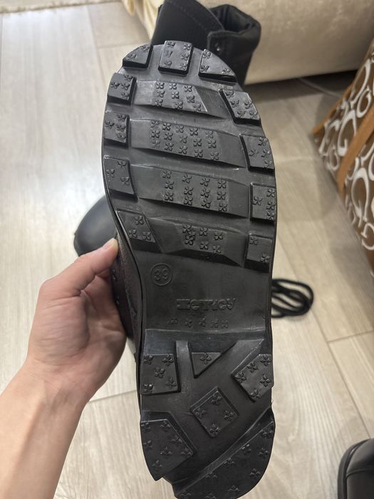 Продаю берцы зимние