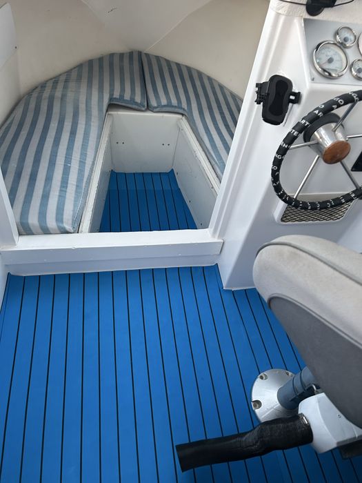 Vand barca cabinata