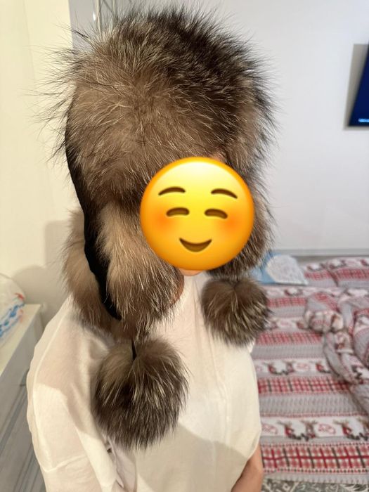 Норковая шапка с бубенчиками