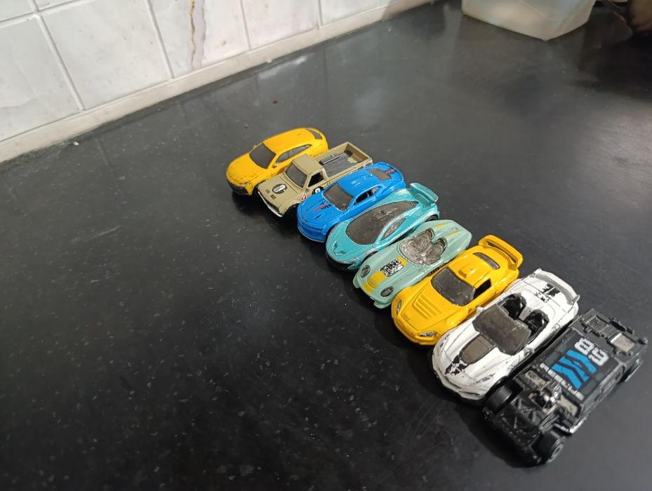 Машинки от Hot wheels