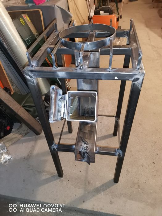 Vând sobă rachetă