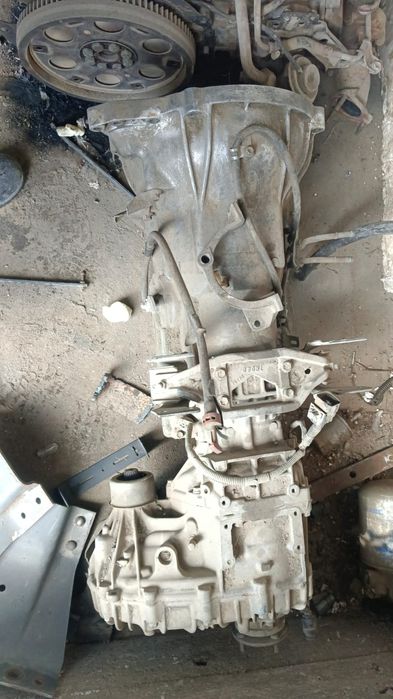 Коробка на toyota estima lucida